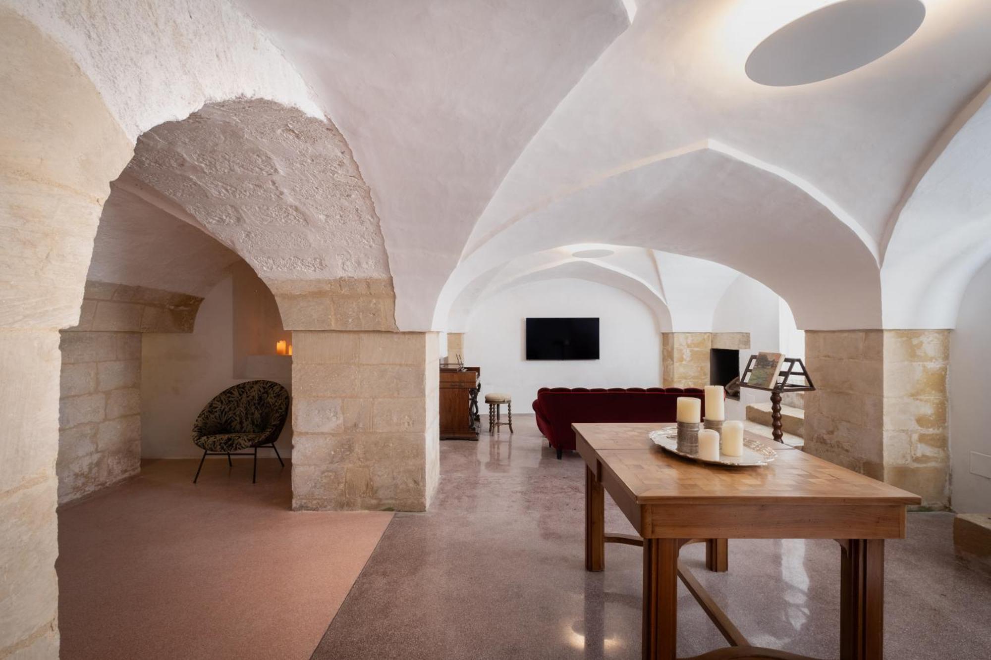 Dimora Del Vescovo Art Boutique Hotel Minervino di Lecce Bagian luar foto