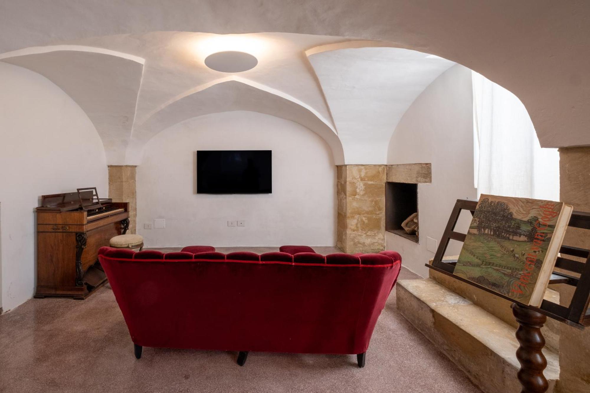 Dimora Del Vescovo Art Boutique Hotel Minervino di Lecce Bagian luar foto